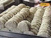 Famous Sabudana Vada pune: 15 वर्षांची अविरत परंपरा, पुण्यात साबुदाणा वडा खावा तर इथंच, ग्राहकांची असते मोठी गर्दी, Video