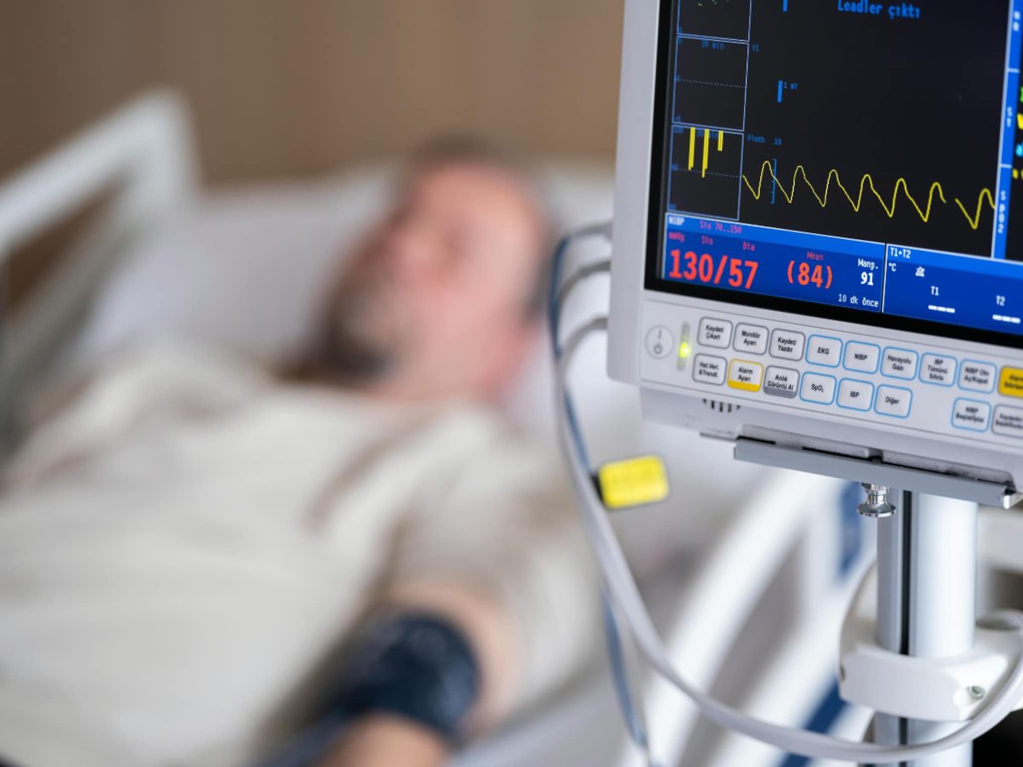 मृत रुग्ण, 20 मिनिटांनी अचानक जिवंत झाला; तोंड उघडताच प्रत्येकाच्या अंगावर काटा