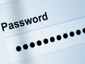 PDF वरून पासवर्ड कसा हटवायचा? ऑनलाइन आणि ऑफलाइन दोन्ही पद्धत जाणून घ्या