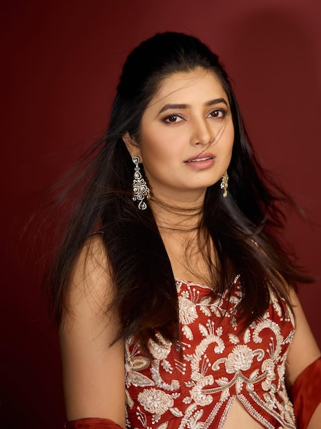  "मी आतापर्यंत स्वतंत्र आयुष्य जगत आली आहे. 2013 पासून मी एकटी राहतेय. त्यामुळे स्वातंत्र्याची मला खूप सवय झाली आहे."