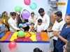 मुलगी झाल्यावर आईला रडताना पाहिलं...आणि एक डॉक्टर झाला 2,500 मुलीचा बाप