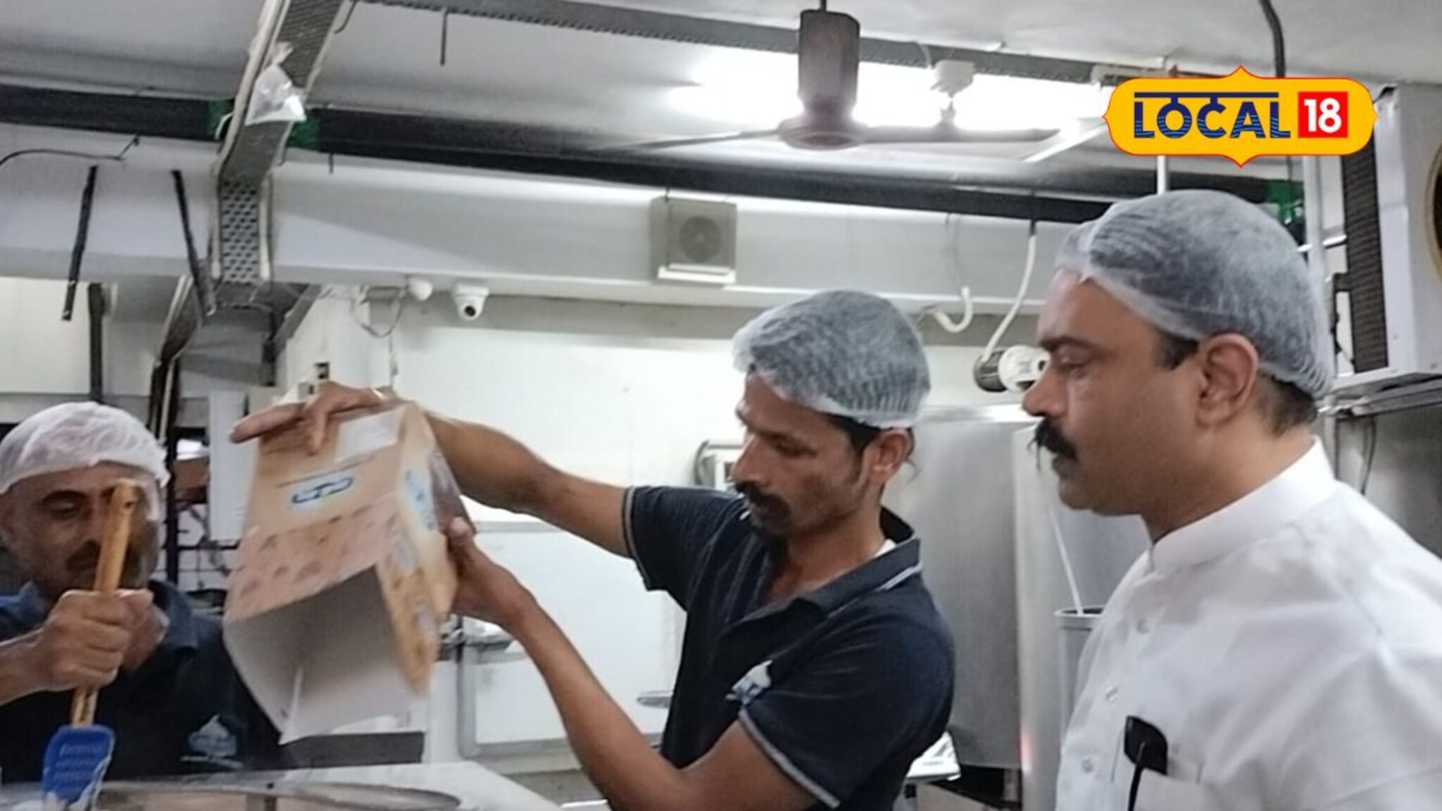 Success Story : फक्त 9 रुपयांच्या कमाईपासून आईस्क्रीम व्यवसायाची सुरूवात, खत्री बंधूंची आता वार्षिक उलाढाल 10 कोटी, सांगितला यशाचा मंत्र, Video