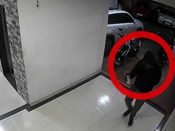 पुणेकरांनो तुमचा CCTV पण सेफ नाही, घरफोडीआधी दरोडेखोरांची नवी ट्रिक, Video पाहून पोलीसही हैराण!