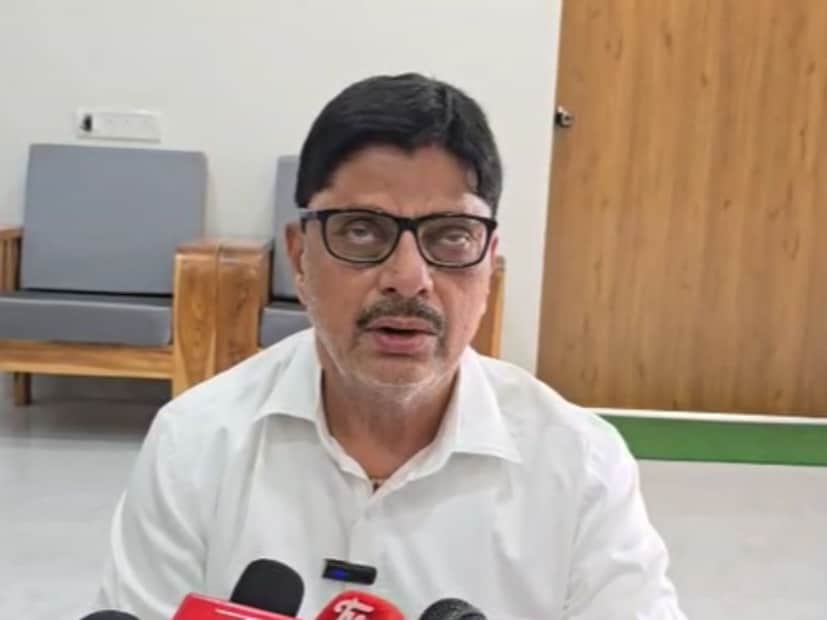 यावेळी या परिस्थितीवर मार्ग काढण्याऐवजी मुख्य कार्यकारी अधिकारी नेहा भोसले यांनी या आंदोलनाकडे दुर्लक्ष करणे पसंत केले. त्यामुळे एकच गोंधळ उडाला होता..