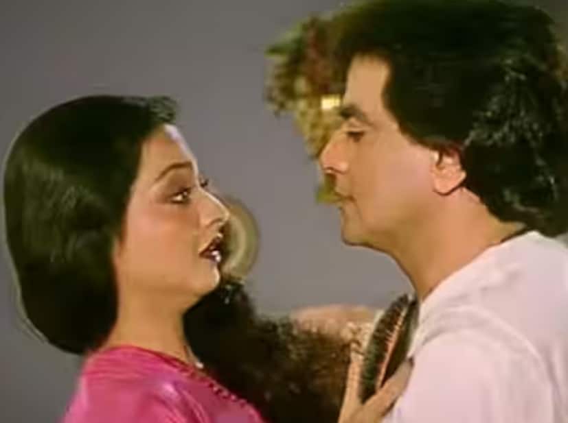  'सौतन की बेटी' या चित्रपटात रेखा आणि जितेंद्र यांच्या अभिनयाचे कौतुक झाले. परंतु त्यातले बोल्ड सीनसुद्धा खूप चर्चेचा विषय ठरले. विशेषतः बाथटबमधला एक इंटिमेट सीन आजही लोक आठवतात.