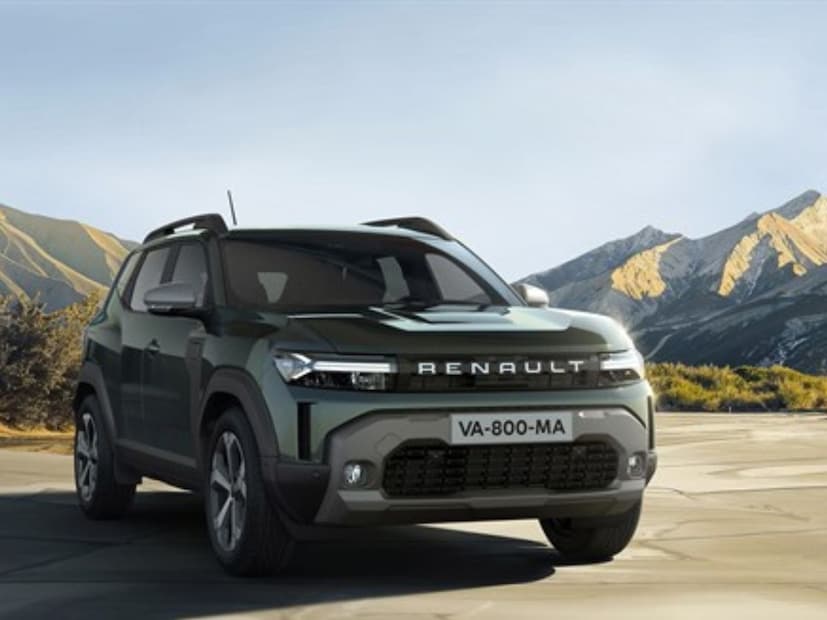 Renault Duster मध्ये भारतीय मानकांप्रमाणे ६ एअरबॅग्स (Six Airbags), इलेक्ट्रॉनिक स्टॅबिलिटी कंट्रोल, लेन-कीपिंग असिस्ट, ब्लाइंड-स्पॉट मॉनिटरिंग आणि ऑटोनॉमस इमर्जन्सी ब्रेकिंग सारखे अ&#x200d;ॅडव्हान्स फीचर्स दिले जातील.