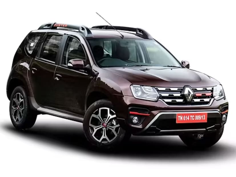 Renault Duster ही आधी २०१२ मध्ये भारतात लाँच झाली होती. लाँच झाल्यानंतर Renault Duster ने मिडसाईज SUV सेगमेंटमध्ये एकच धुरळा उडवला होता. मजबूत बांधणी, दमदार परफॉर्मन्स आणि कमी किंमत यामुळे Renault Duster ने विक्रीमध्ये जोरदार मुसंडी मारली होती. फक्त भारतच नाहीतर जगभरात Renault Duster चं वादळ आलं होतं. जवळपास १८ लाख लोकांनी ही SUV विकत घेतली होती.
