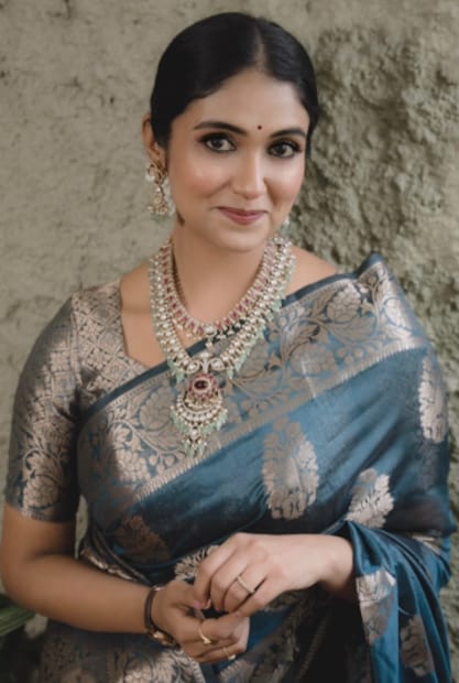  रिंकू राजगुरूने लोकमत फिल्मीला दिलेल्या मुलाखतीत आपल्या दररोजच्या सवईंबाबत भाष्य केलं आहे. देवपूजा करण्याची, स्वयंपाक करण्याची आवड असल्याचं रिंकू म्हणाली.