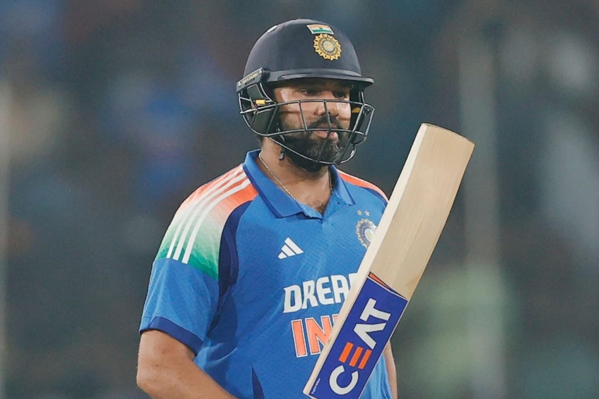 Rohit sharma : कर्णधारपद गेलं, आता एक चूक रोहितला महागात पडणार, माजी क्रिकेटपटूच मोठं वक्तव्य