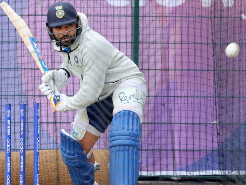 टीम इंडियाचा माजी कर्णधार रोहित शर्मा सध्या मैदानात कसून सराव करतो आहे. साऊथ आफ्रिकेविरूद्ध वनडे मालिकेत खेळण्यासाठी तो मैदानात घाम गाळतो आहे. 