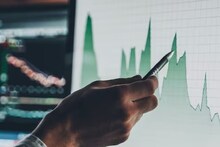 Share Market बंद होताच आली मोठी बातमी, शुक्रवारी बाजारात मोठा ट्विस्ट