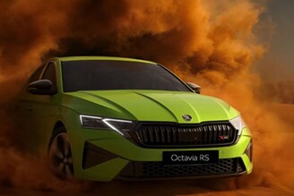 Octavia RS: बुकिंगची घोषणा अन् 12 मिनिटांत 100 Car विकल्याही! कार नव्हे आहे वादळ