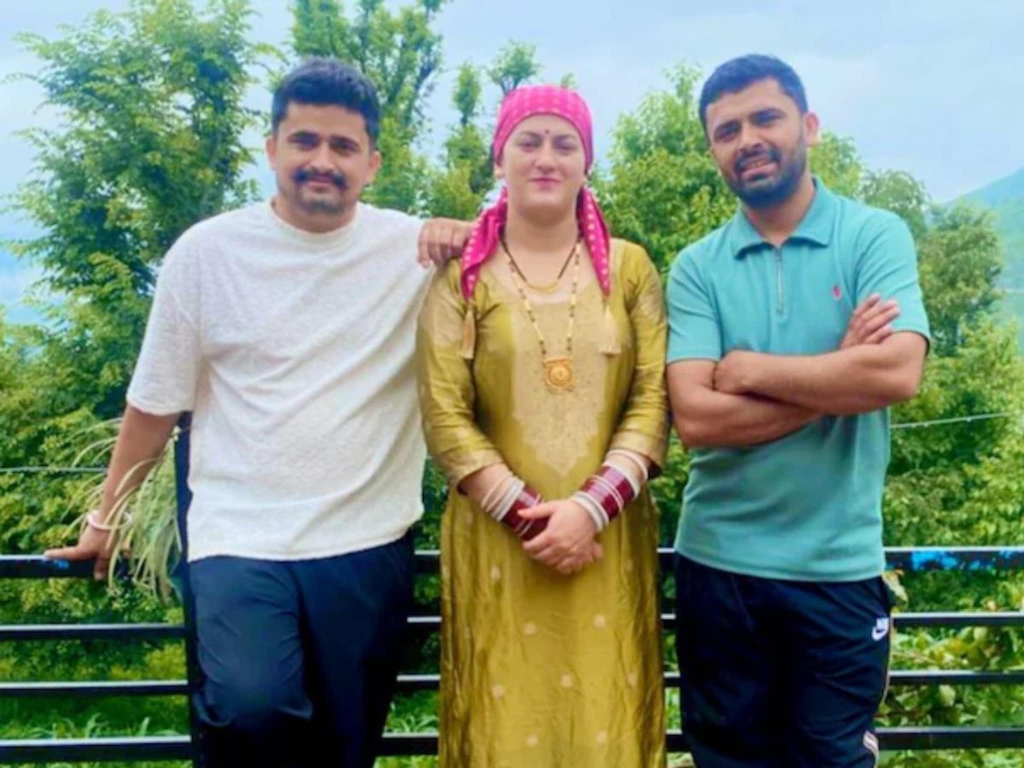 2 भावांशी लग्न करणाऱ्या भारतीय महिलेनं पहिल्यांदाच तोडलं मौन, एक नवरा परदेशात गेल्यावर म्हणाली, ' ते दोघं....'