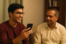मला अॅमेझॉनमध्ये नोकरी लागली, मुलाच्या मेसेजवर वडिलांचं एका शब्दात उत्तर; युझर्स म्हणाले- जगातील सगळ्यात मोठं Congratulations