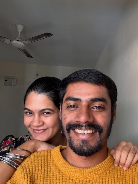 लिव्ह इनमध्ये राहिल्यानंतर त्यांनी लग्न केलं. लग्नाची माहिती त्यांनी अनेक महिने लपवून ठेवली होती.