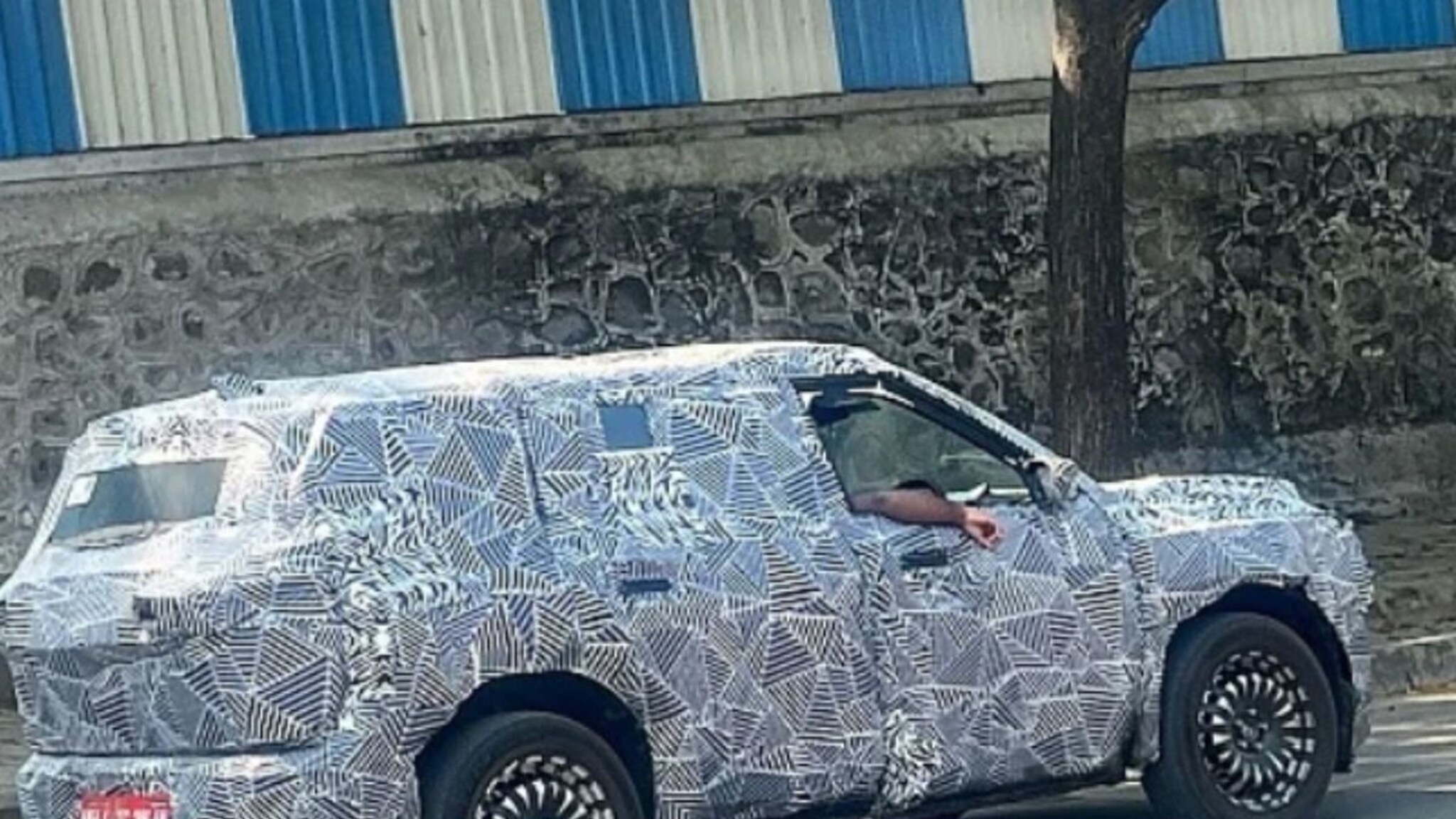 Tata आता 'ती' किंग SUV परत आणतेय, मार्केटमध्ये आता एकच दहशत; लूक पाहून पडाल प्रेमात