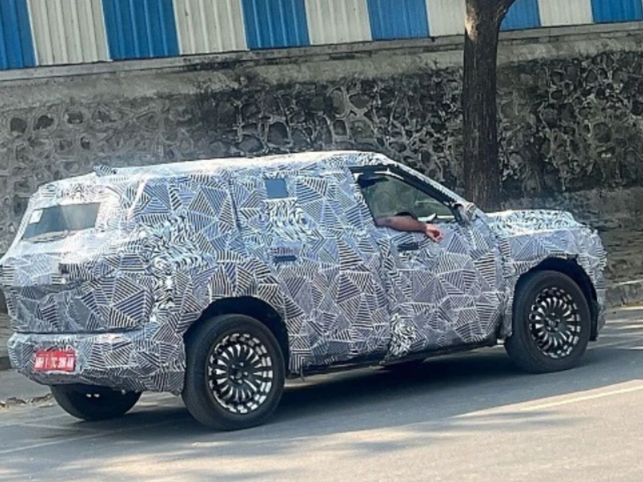 Tata आता 'ती' किंग SUV परत आणतेय, मार्केटमध्ये आता एकच दहशत; लूक पाहून पडाल प्रेमात