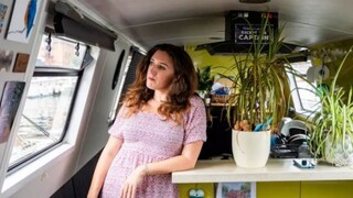 शिक्षिकेची नोकरी सोडून बनली 'शुगर बेबी', 65 जणांसोबत नातं, सांगितलं विवाहित पुरुषांचं धक्कादायक 'सत्य'!