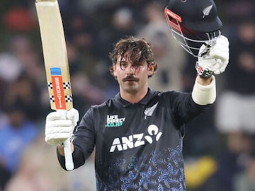 T20 च्या इतिहासातील स्लो शतक, सेंच्युरी करण्यासाठी घेतले इतके बॉल, न्यूझीलंडच्या बॅट्समनने लाज घालवली!