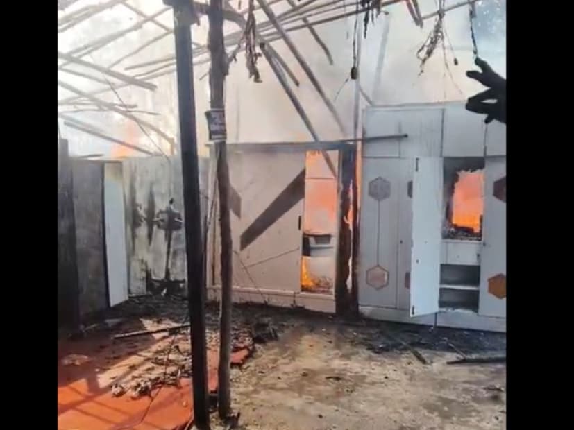 ऐन दिवाळीतून विरारमधून एक धक्कादायक घटना समोर आली आहे. विरारमध्ये फर्निचरच्या दुकानांना भीषण आग लागल्याची घटना घडली आहे.