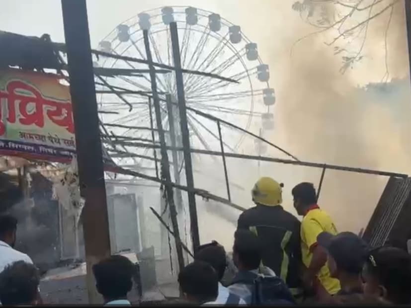 या घटनेची माहिती मिळताच अग्निशामन दलाचा दोन गाड्या घटनास्थळी दाखल झाल्या होत्या.या घटनेच्या काही तासानंतर आग आटोक्यात आली होती.