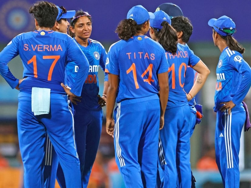 याचाच धागा पकडून आता जर हरमनप्रीत कौरच्या नेतृत्वात जर भारताने हा वर्ल्ड कप सामना जिंकला तर त्यांना 125 कोटी रूपये बक्षीस स्वरूपात दिले जातील,अशी माहिती समोर येत आहे. 