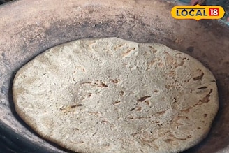 बाजरीची भाकर गोल बनेल आणि फुगेलही! 'ही' युक्ती वापरा, भाकरी बनवणं होईल सोपं
