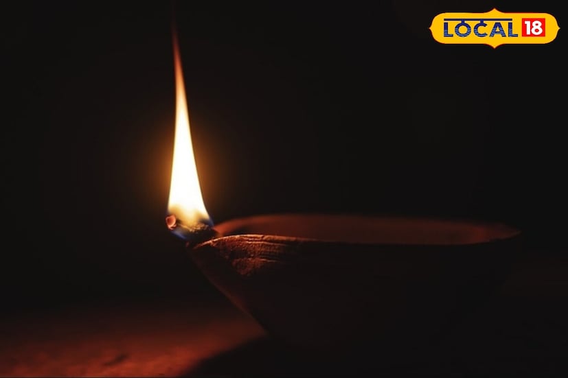 हिवाळ्यात संध्याकाळी दोन मेणबत्त्या किंवा मातीचे दिवे लावल्याने खोली उबदार होते आणि एक आनंददायी सुगंध पसरतो. यामुळे थंडी कमी होतेच, शिवाय सकारात्मक ऊर्जा देखील मिळते. त्यांना सुरक्षित ठिकाणी लावा.