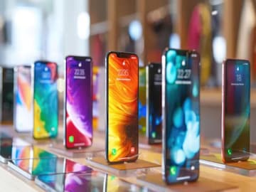 ग्राहकांना मोठा धक्का! Oppo, Vivo, Samsungसह Xiaomiने वाढवल्या फोनच्या किंमती