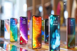 ग्राहकांना मोठा धक्का! Oppo, Vivo, Samsungसह Xiaomiने वाढवल्या फोनच्या किंमती