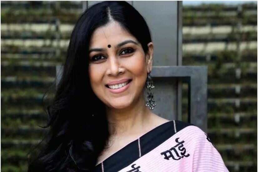 ही अभिनेत्री दुसरी-तिसरी कोणी नसून, 'कहानी घर घर की', 'बड़े अच्छे लगते हैं' आणि 'बालिका वधू' सारख्या हिट मालिकांमधून घराघरात पोहोचलेली साक्षी तन्वर आहे. एका मुलाखतीत तिचा सहकलाकार राम कपूर याने कमेंट केली होती की, साक्षीने इतकी संपत्ती जमवली आहे की, ती तिच्या सहा पिढ्यांसाठी पुरेल!