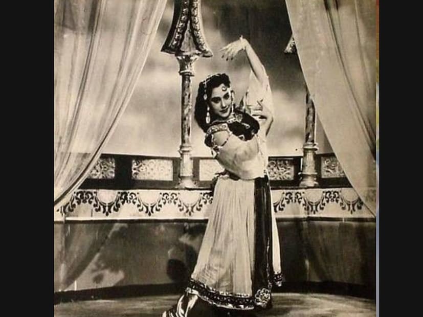 तिएका चित्रपटासाठी लाहोरच्या एका टांगेवाल्याने तब्बल २२ वेळा तिकीट काढले, इतकेच नाही तर यासाठी त्याने त्याचे घोडेही गहाण ठेवले. ही अविश्वसनीय कथा आहे, कोठ्याच्या गल्लीतून थेट शाही महालापर्यंत पोहोचलेल्या कज्जनबाई यांची.