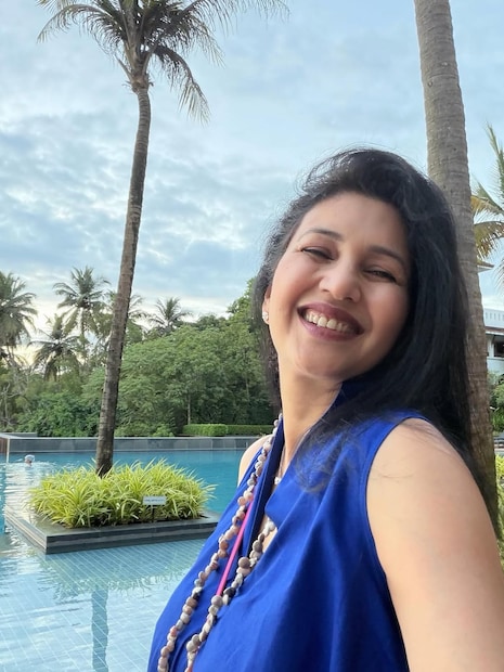 हॉलिवूडपर्यंत पोहोचल्यानंतरही दीप्ती यांनी रणदीप आर्या यांच्याशी लग्न करून आपले करिअर पूर्णपणे सोडले. धर्मेंद्रच्या कुटुंबाची सून झाल्यानंतर त्यांनी आपला जास्त वेळ घर आणि मुलांच्या संगोपनात घालवला. चित्रपटसृष्टी सोडल्यानंतर दीप्ती यांनी आता व्लॉगिंगसुरू केले आहे आणि त्या सोशल मीडियावर खूप सक्रिय आहेत.