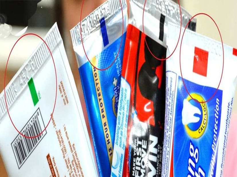 रंगांबद्दल अनेक दावे, पण खरं काय?अनेक पोस्ट्स आणि फॉरवर्ड मेसेजमध्ये असा दावा केला जातो की टूथपेस्ट ट्यूबच्या तळाशी असलेल्या निळ्या, लाल, हिरव्या किंवा काळ्या चौकोनांचा संबंध पेस्टच्या घटकांशी आहे.