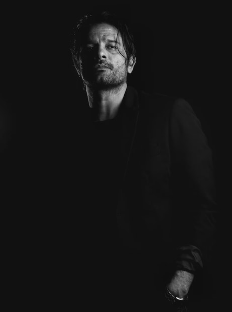 या सीझनच्या स्टारकास्टमध्ये जयदीप अहलावत देखील सामील झाला. तो खलनायक रुक्माची भूमिका करतोय. त्याच्या एन्ट्रीमुळे स्टोरीमध्ये मोठा ट्विस्ट आला आहे.  या भूमिकेसाठी अभिनेत्याला अंदाजे 9 कोटी रुपये मानधन मिळाले. त्याच्या दमदार अभिनयाचे सर्वत्र कौतुक झाले आहे.