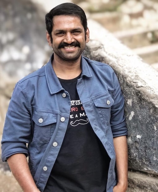 'द फॅमिली मॅन 3' मध्ये शरीब हाश्मी पुन्हा एकदा श्रीकांत तिवारीचा विश्वासू साथीदार जेकेची भूमिका साकारत आहे. त्यालाही या सीरिजसाठी भरघोस मानधन देण्यात आले आहे. अहवालांनुसार, शरीबने सीझन 3 साठी अंदाजे 5 कोटी रुपये घेतले आहेत. 