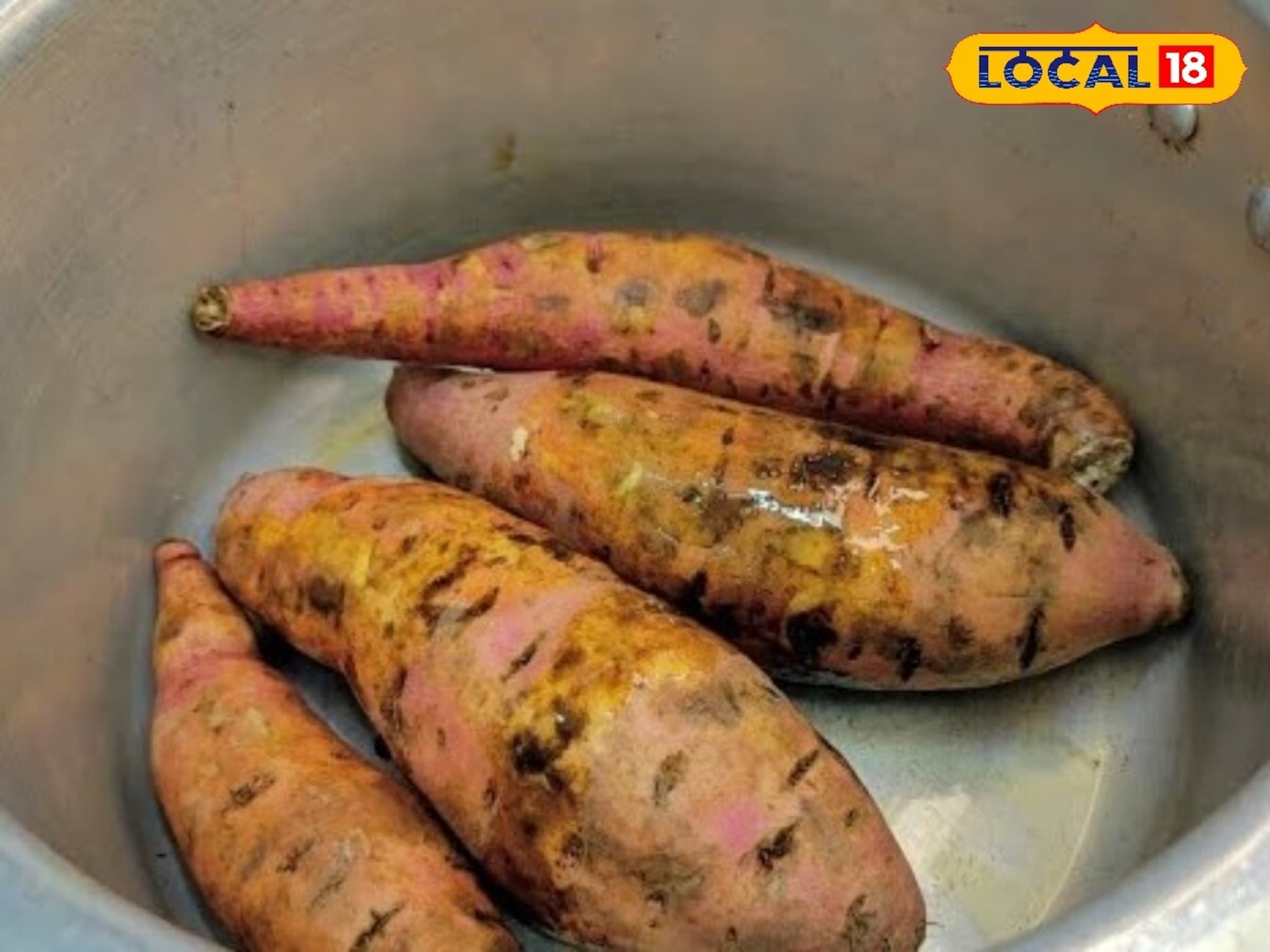 Sweet Potato : उकडून नाही भाजून बनवा रताळे, तेही चूल किंवा फायरप्लेसशिवाय; चवीला लागतील भन्नाट
