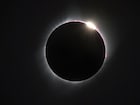 100 वर्षातील सर्वात मोठं सूर्यग्रहण! 6 मिनिटं काही देशांमध्ये दिवसा अंधार पडणार