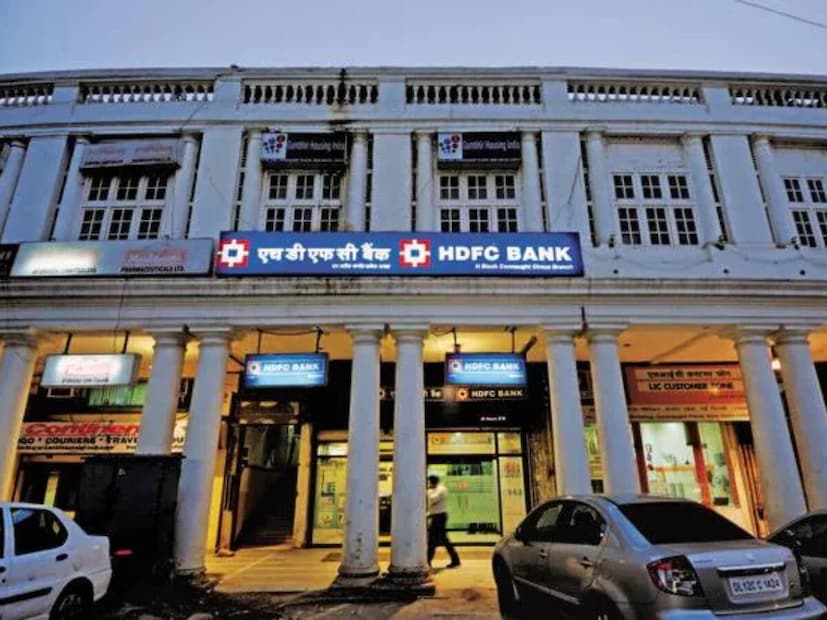 देशातील सर्वात मोठी खाजगी बँक ज्येष्ठ नागरिकांसाठी 18–21 महिन्यांच्या एफडीवर 7.1% व्याज देते. दरम्यान, 1 ते 5 वर्षांच्या कालावधीच्या एफडीवरील व्याजदर 6.75% ते 6.9% पर्यंत असतात.