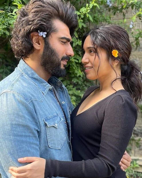 सुरुवातीला नेटफ्लिक्सने चित्रपटाचे ओटीटी राइट्स विकत घेतले. पण चित्रपट पाहिल्यानंतर त्यांनी ओटीटी रिलीज नाकारलं. इतर कोणतीही ओटीटी कंपनी चित्रपट खरेदी करण्यासाठी पुढे न आल्याने चित्रपटाच्या क्रूने तो यूट्यूबवर रिलीज केला. 45 कोटी रुपये खर्च करून केवळ 60,000 रुपये कमाई करणारा हा चित्रपट सर्वात मोठा फ्लॉप सिनेमा ठरला.  