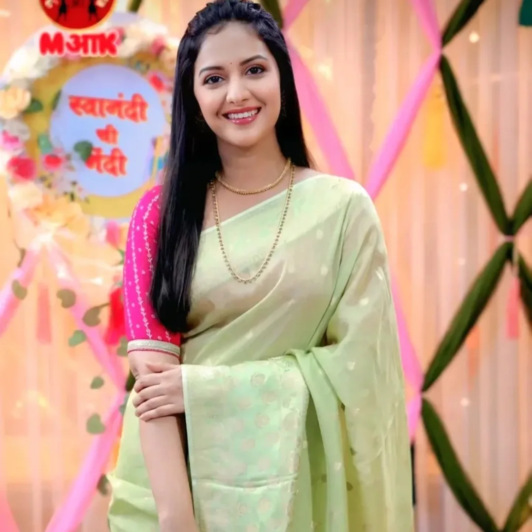 तेजश्री ओटीटीवरवर दिसणार आहे. नव्या वेब सीरिजच्या कामानिमित्तानं तिने हा व्हिडीओ शेअर केला होता. मात्र तेजश्री आता मालिका सोडणार की काय असा प्रश्न तिच्या चाहत्यांना पडला. 