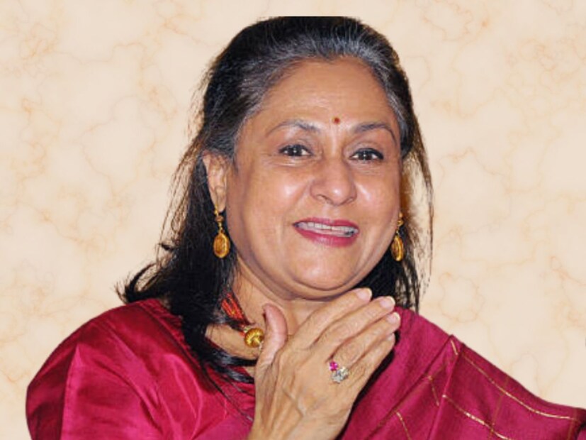  जया बच्चन पुढे म्हणाल्या,"काही कलात्मक गोष्टींची चर्चा होत नाही. या कलाकृती पाहिल्या जातात, अनुभवल्या जातात".