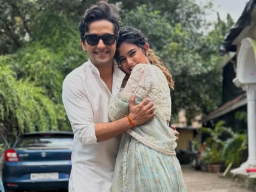  अनुष्का आणि मेघन यांचा मुंबईत शाही विवाहसोहळा पार पडणार आहे. दोघांच्या लग्नाची चाहत्यांना आता प्रतीक्षा आहे.