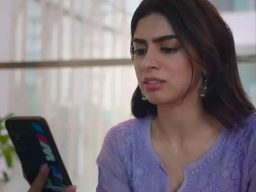  'लव्हयापा' असं या चित्रपटाचं नाव आहे. जो यावर्षी व्हॅलेंटाइन डे आधी म्हणजे 7 फेब्रुवारीला रिलीज झाला होता. या चित्रपटात आमिर खानचा मुलगा जुनैद खान आणि श्रीदेवीची मुलगी खुशी कपूर हे कलाकार महत्त्वाच्या भूमिकेत होते.