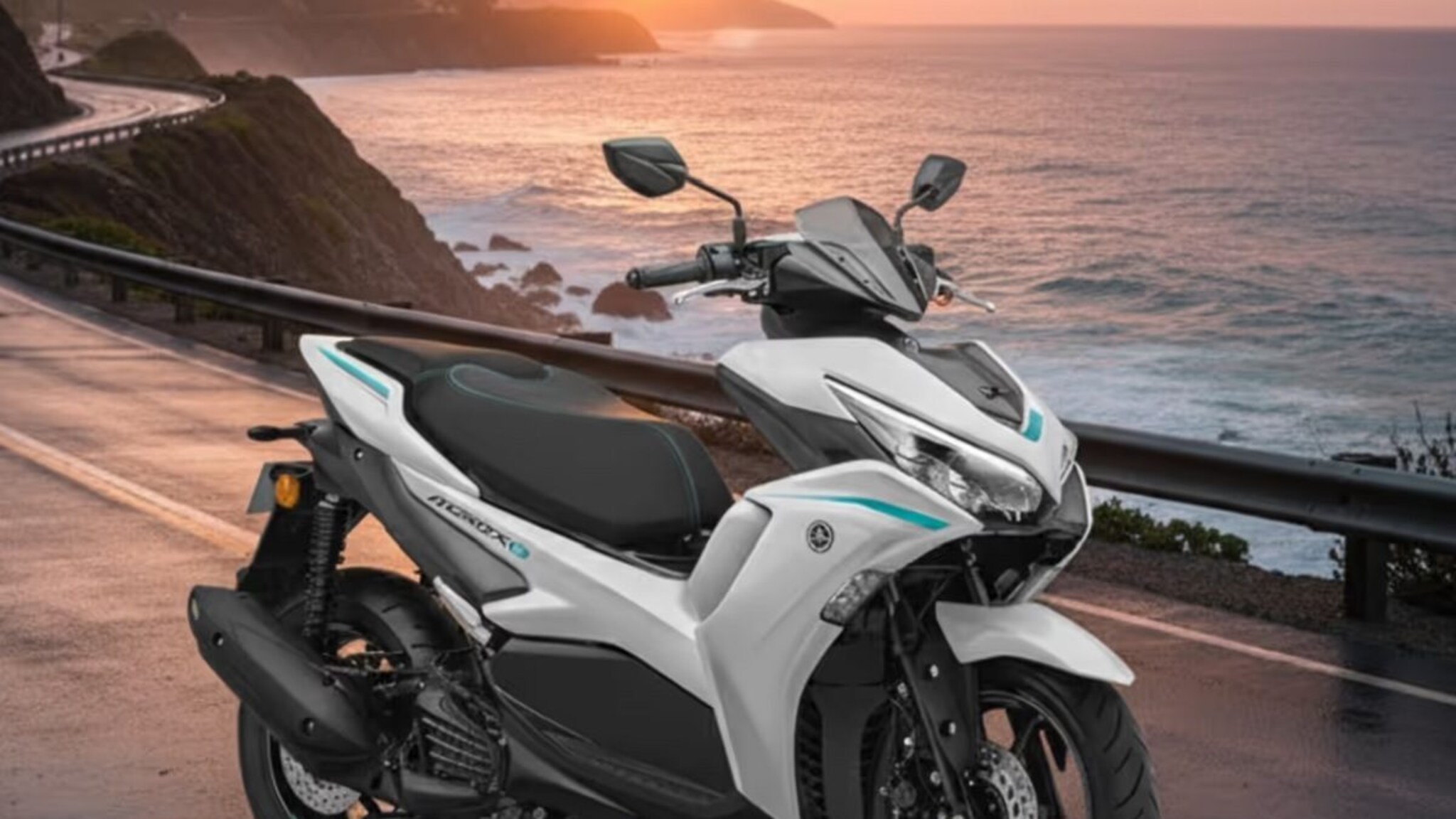 Yamaha ने सादर केला इलेक्ट्रिक स्कूटर्सचा बाप Aerox! सिंगल चार्जमध्ये धावेल 106km