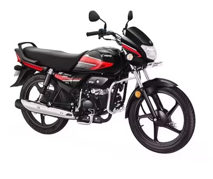 Hero HF Deluxe : लिस्टमध्ये पहिले Hero HF Deluxe आहे. ही बाईक भारतातील सर्वाधिक विक्री होणाऱ्या परवडणाऱ्या बाईक्सपैकी एक आहे. GST कपातीनंतर, तिची किंमत अंदाजे ₹5,800 ने कमी झाली आहे, ज्यामुळे ती आणखी बजेट-फ्रेंडली बनली आहे. आता बाईकची किंमत ₹55,992 (एक्स-शोरूम) आहे.