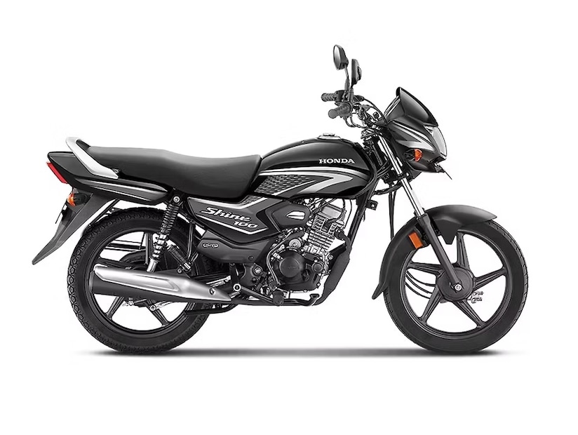 Honda Shine : होंडा शाइन 100 ला देखील जीएसटी कपातीचा मोठा फायदा झाला आहे. ही बाईक आता ₹5600 ची बचत देते. बाईकची नवीन एक्स-शोरूम किंमत आता 63 हजार 191 रुपये आहे. शाइन 98.9cc सिंगल-सिलेंडर, एअर-कूल्ड इंजिनने चालते. ही बाईक प्रति लिटर 55-60 किलोमीटर मायलेज देऊ शकते.