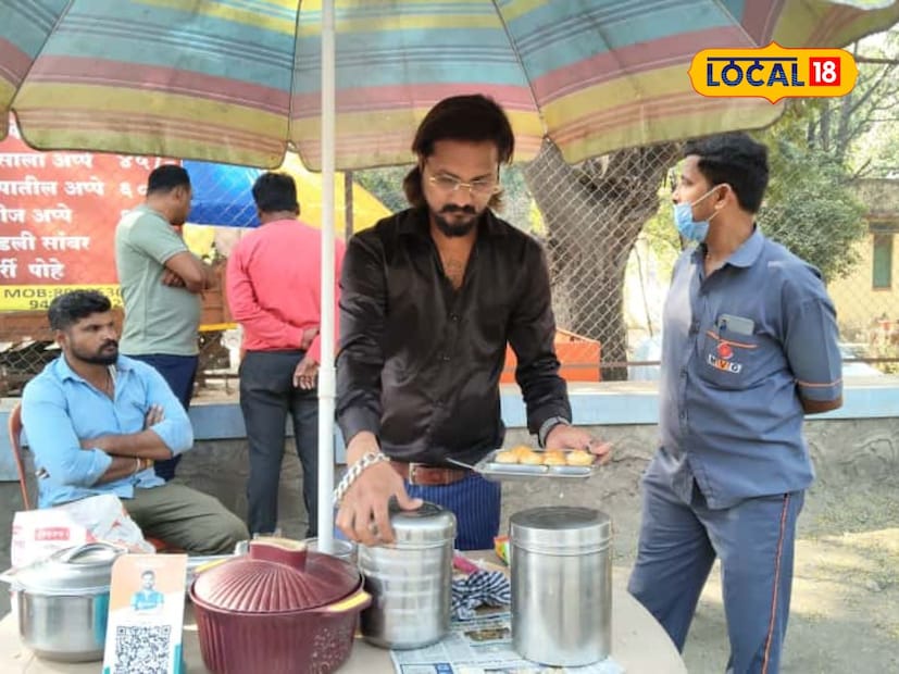 नोकरी करत असताना पाहिलेले स्वप्न पूर्ण होत नसल्याने अधिकाधिक तरुण नोकरी सोडून स्वतःचा व्यवसाय सुरू करत आहेत. असाच व्यवसाय सोलापूर शहरातील होटगी रोड येथे राहणाऱ्या प्रतीक मुलगे यांनी मुंबईतील एका खाजगी कंपनीतील जॉब सोडून सोलापुरात परत येऊन गुरुनानक चौकात सदगुरु अप्पे सेंटर सुरू केलं आहे. तर या व्यवसायातून ते महिन्याला सर्व खर्च वजा करून महिन्याला 45 हजार रुपयाची कमाई करत आहेत.