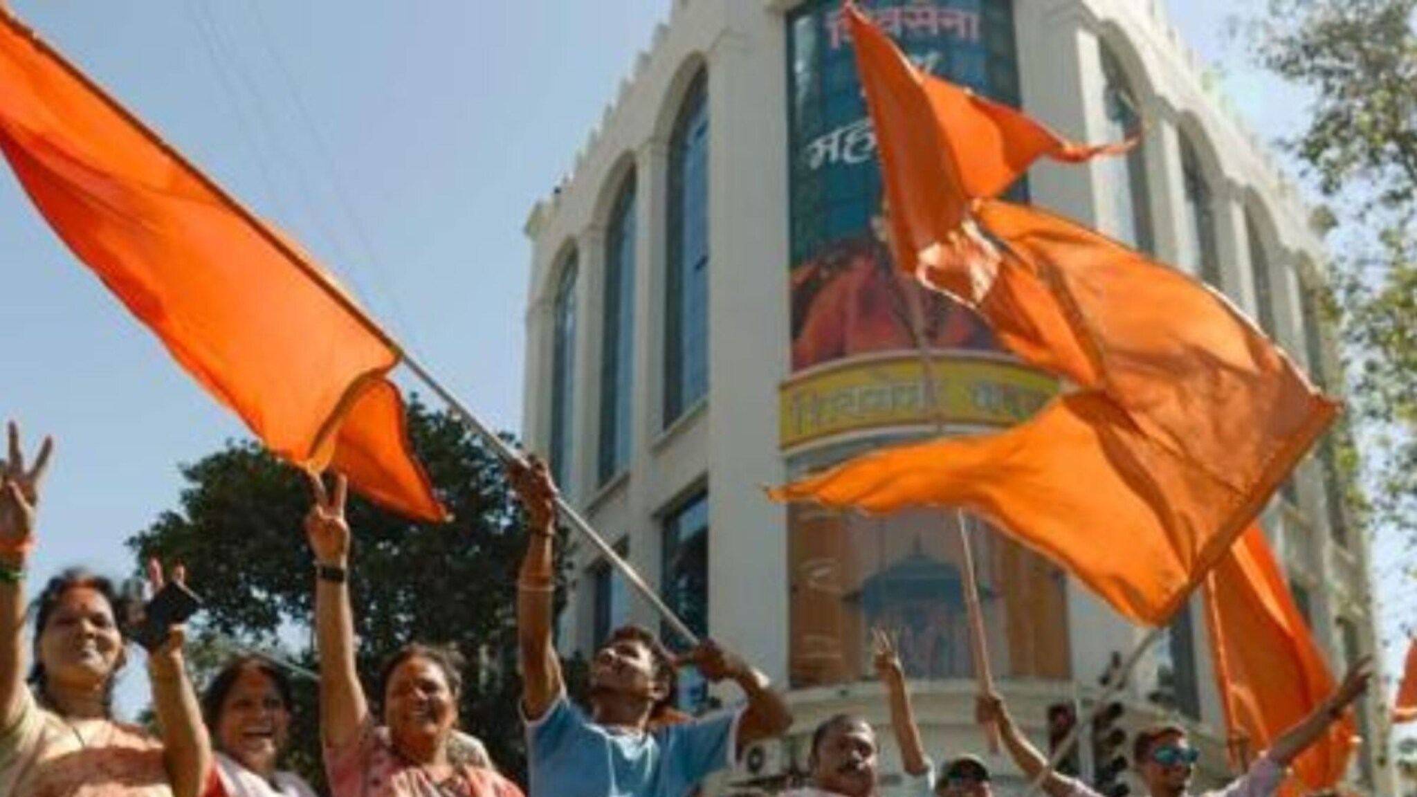 BMC Election : बीएमसीची रणधुमाळी! ठाकरेंच्या बालेकिल्ल्यात महायुती देणार ठस्सन, दादर-माहीममध्ये चुरस!