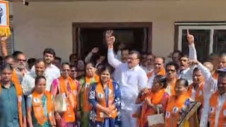 कोकणात महत्त्वाची घडामोड, शिंदे गटाला भास्कर जाधवांनी पाडलं खिंडार, जिल्हा परिषद निवडणुकीचं गणित बदललं 